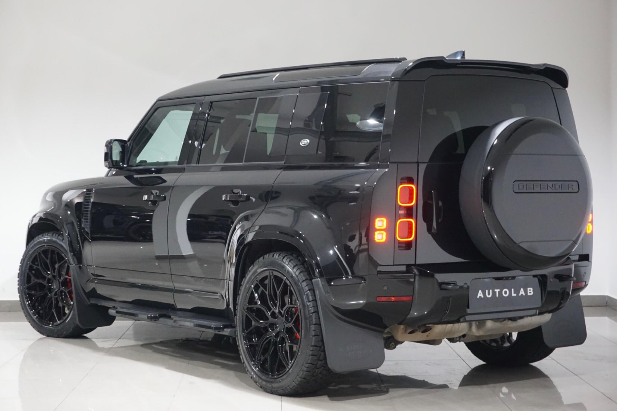 Land Rover Defender 110 3.0 D250 MHEV X-Dynamic HSE SUV 5dr Diesel Auto 4WD Euro 6 (s/s) (250 ps)